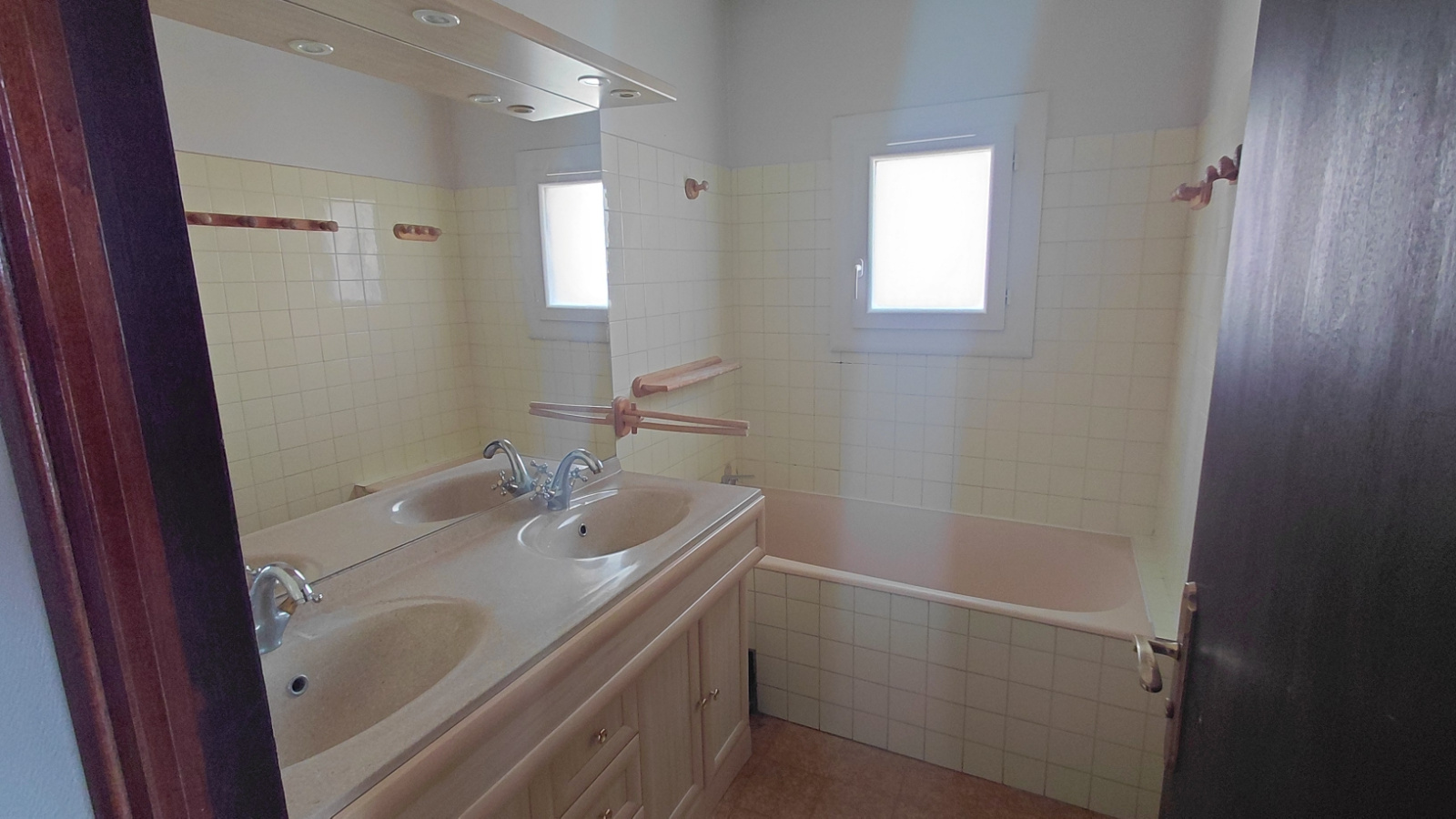 Image_, Appartement, Bourg-Saint-Andéol, ref :609